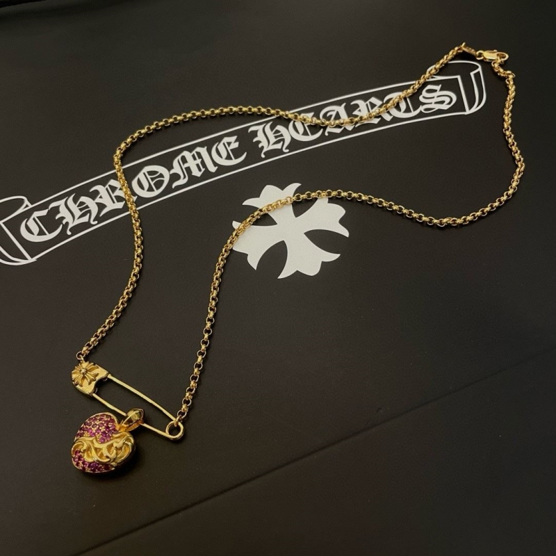 Ch*0me He**ts necklaces